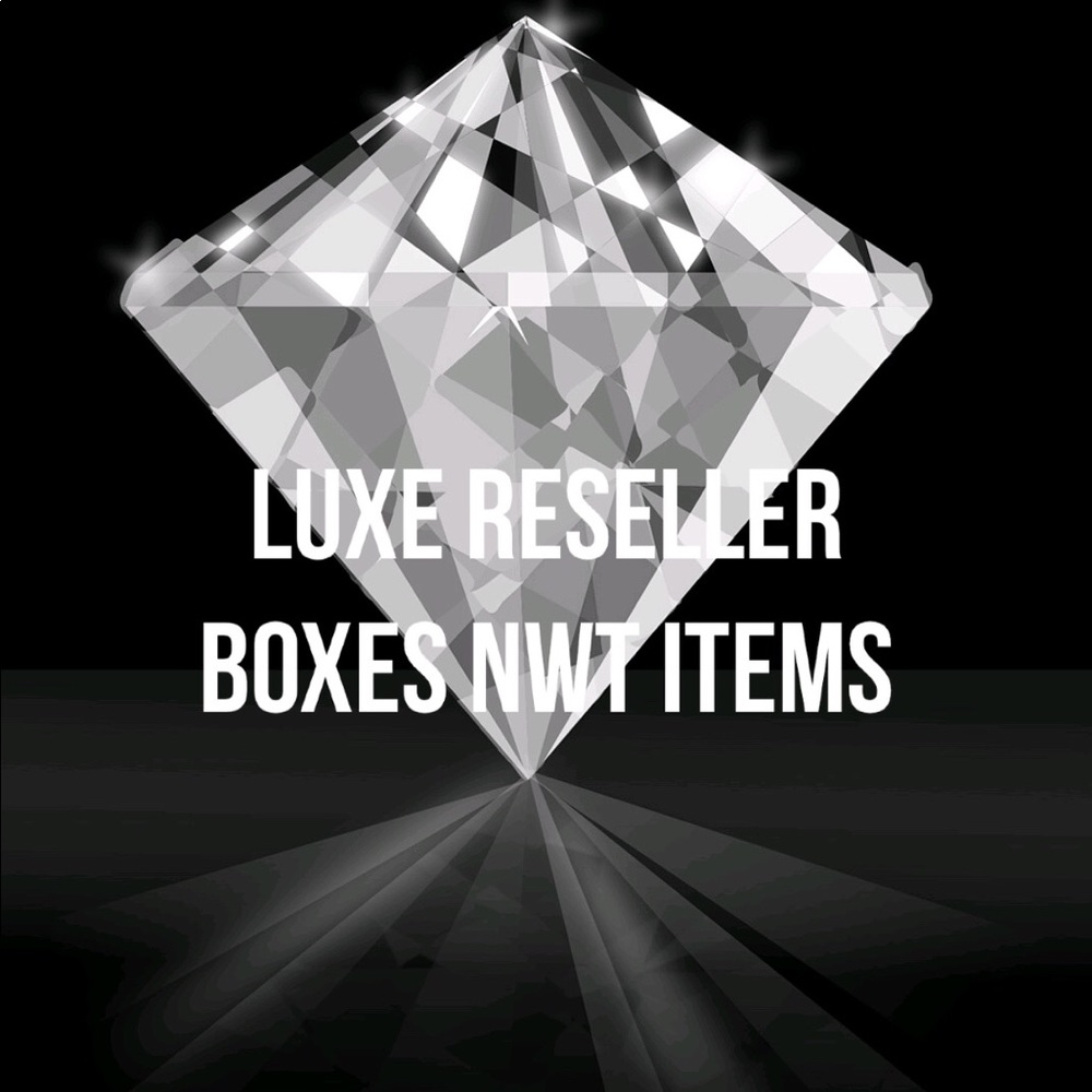 Luxe Reseller Boxes Various Sizes & Brands 5 Items PRICE DROP! - Picture 1 of 12